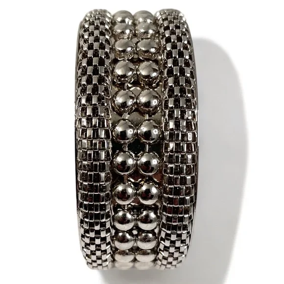 ❤️ Silver Mesh and Studs Bangle Bracelet - Picture 2 of 6